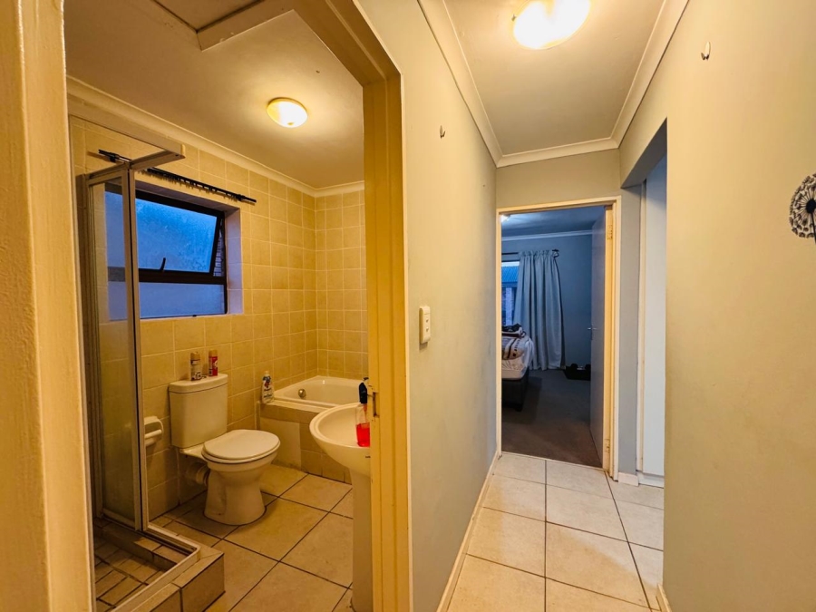 2 Bedroom Property for Sale in Fairview Golf Estate Western Cape